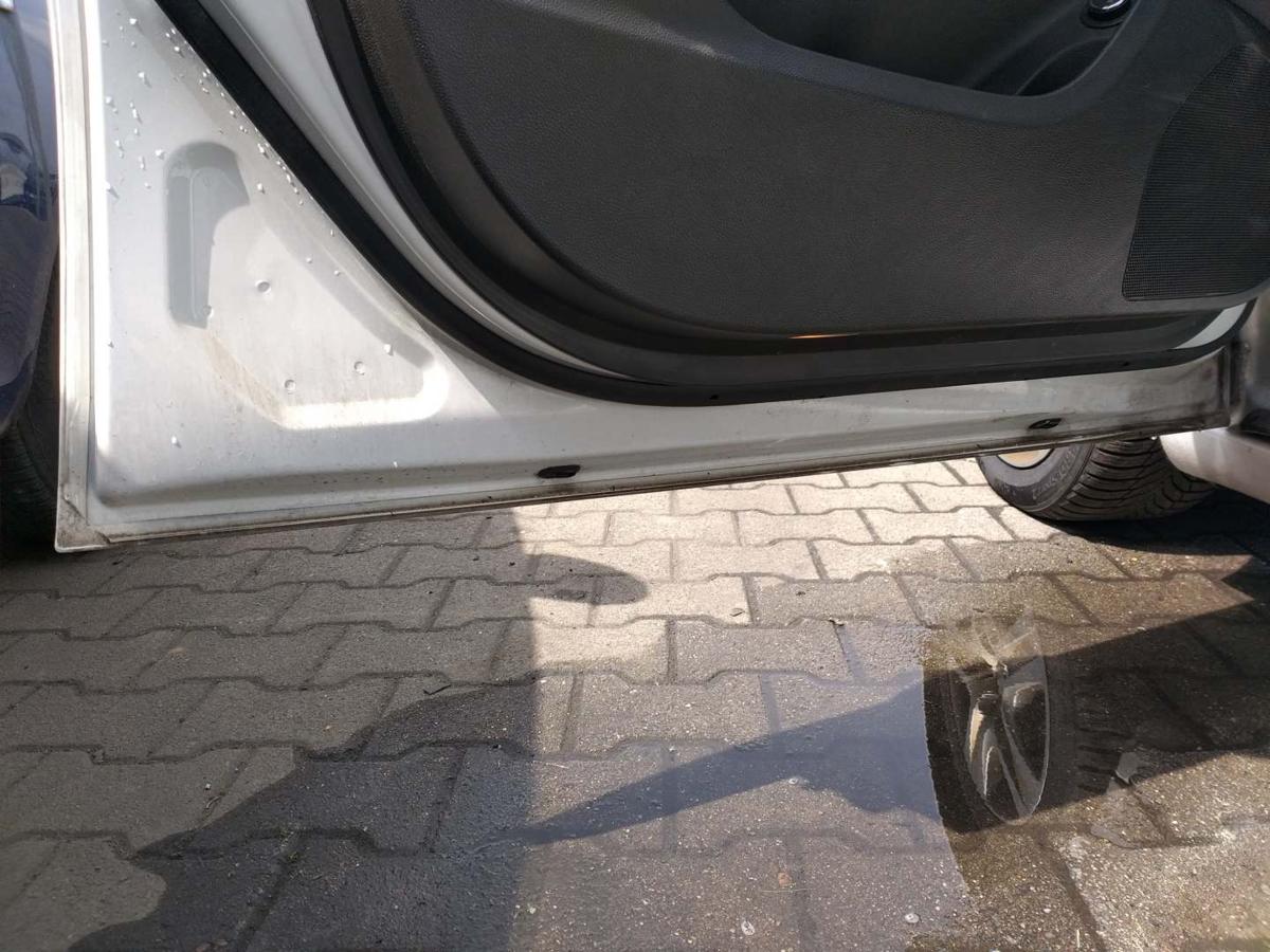 Opel Insignia A original Tür vorn links Z40R Schnee Weiss Rohbau Bj.2011